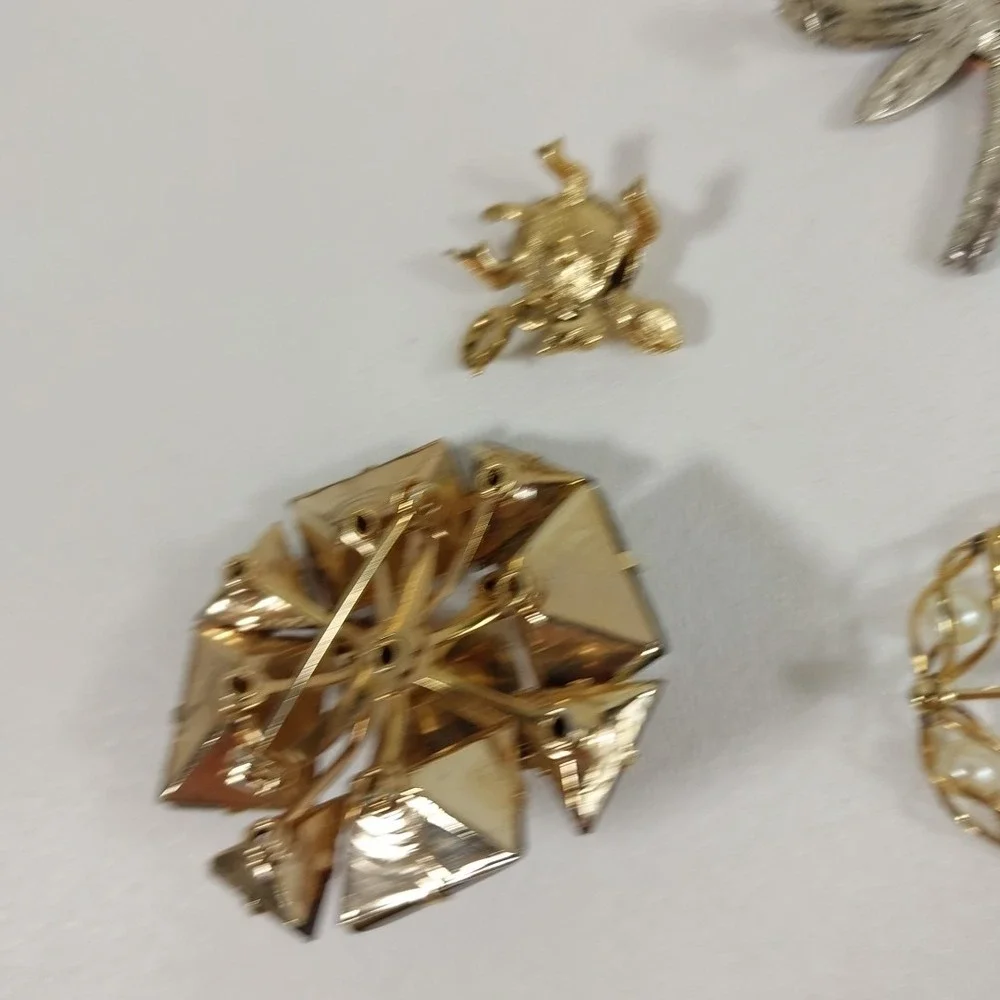 Vintage Lot Of 4 Small Rhinestone Wearable Brooch Pins Turtle Charm Dragonfly‎